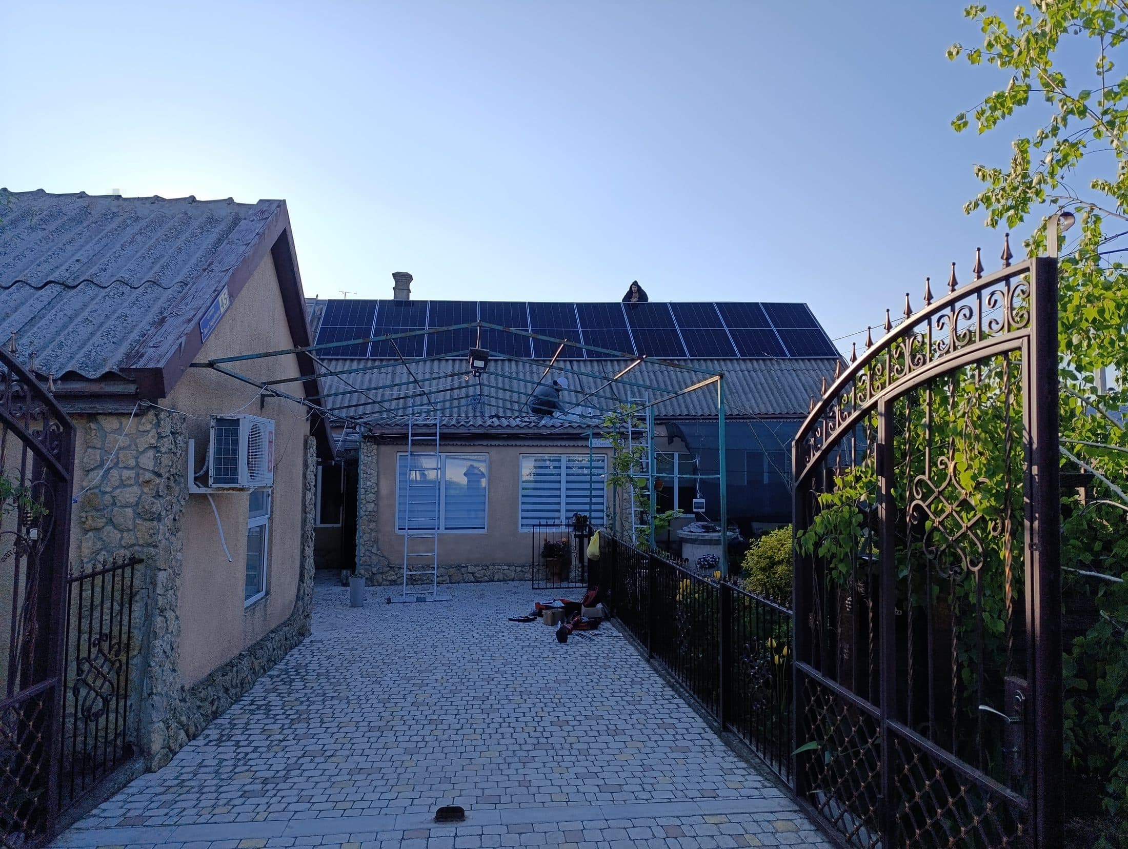 Rooftop stations